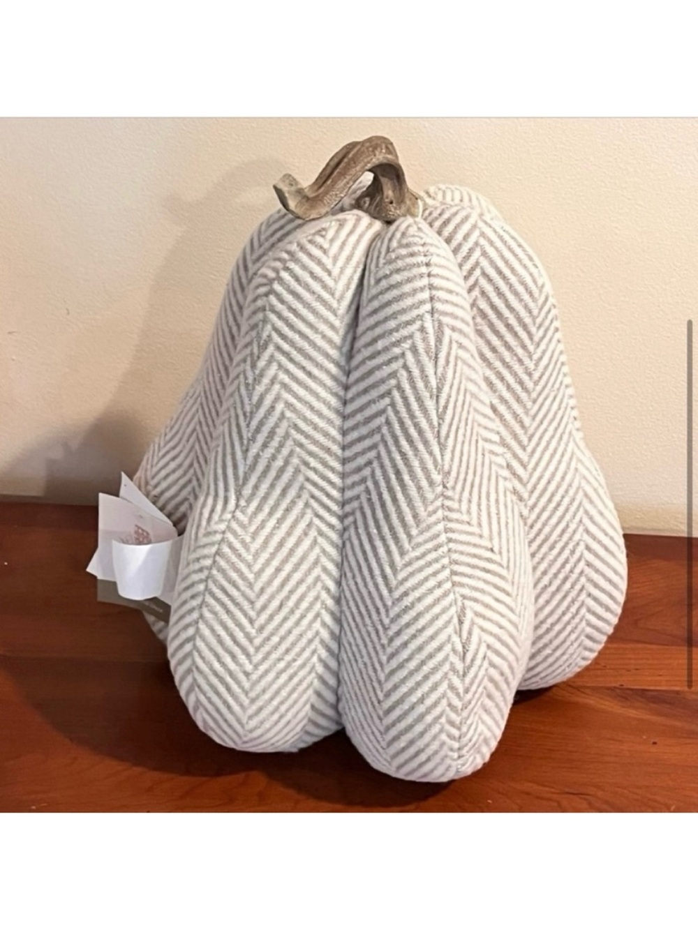 🆕- Hay Market Herringbone Fabric Neutral
Pumpkin Accent Pillow